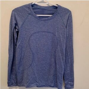 Lululemon run Swiftly long sleeve top in Blissful Blue glitter size 8 EUC